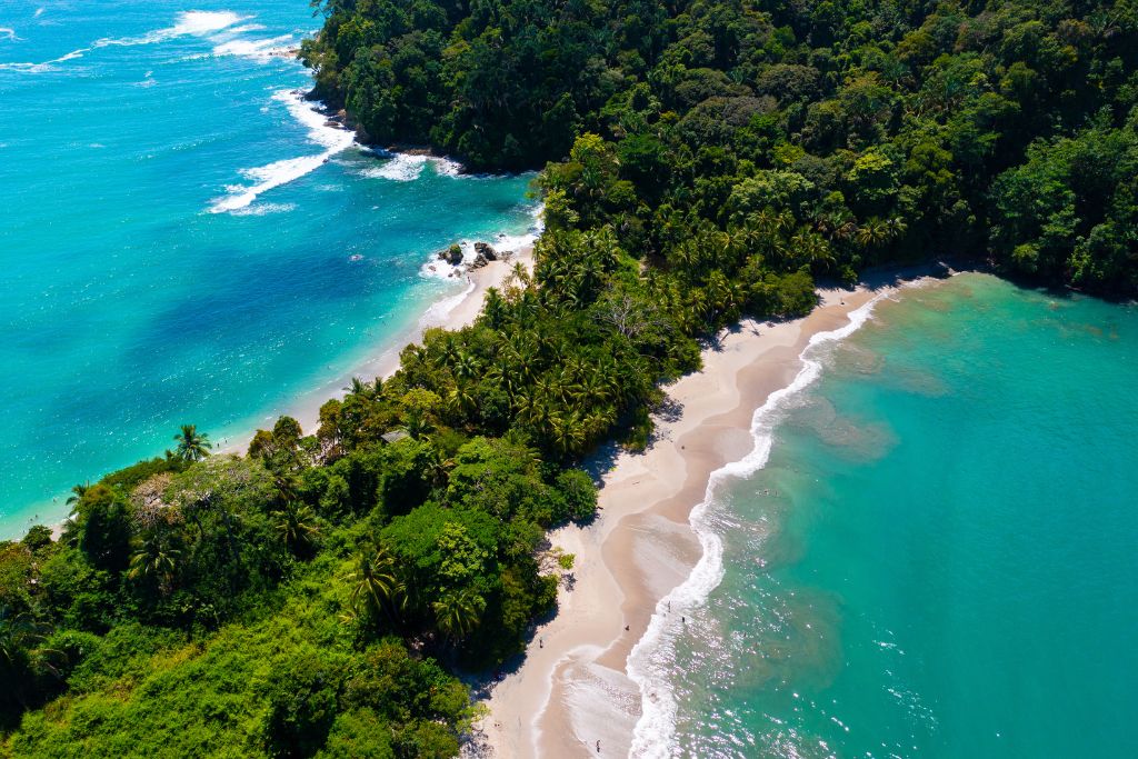 punta catedral manuel antonio costa rica